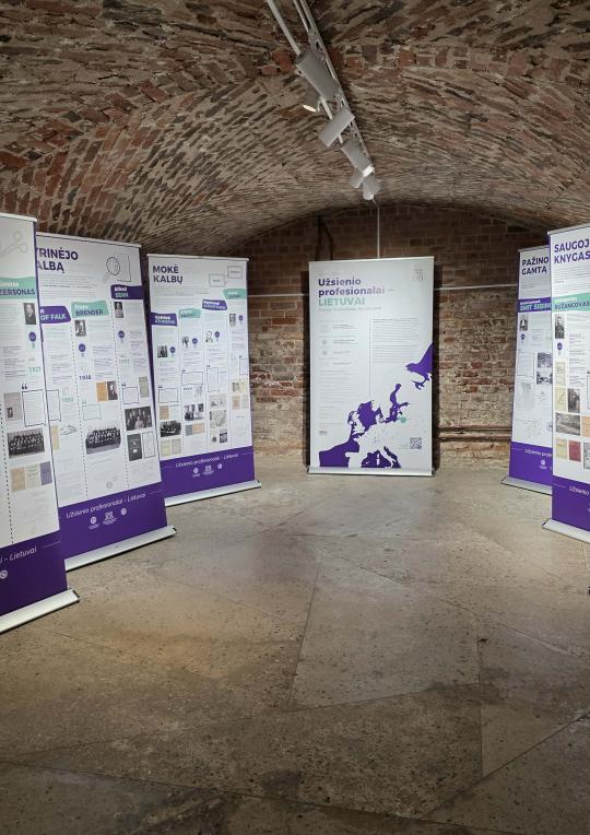 2026 m. sausio 13–vasario 28 d. Utenos kraštotyros muziejuje Lietuvos nacionalinės Martyno Mažvydo bibliotekos kilnojamoji paroda „Užsienio profesionalai – Lietuvai“ 